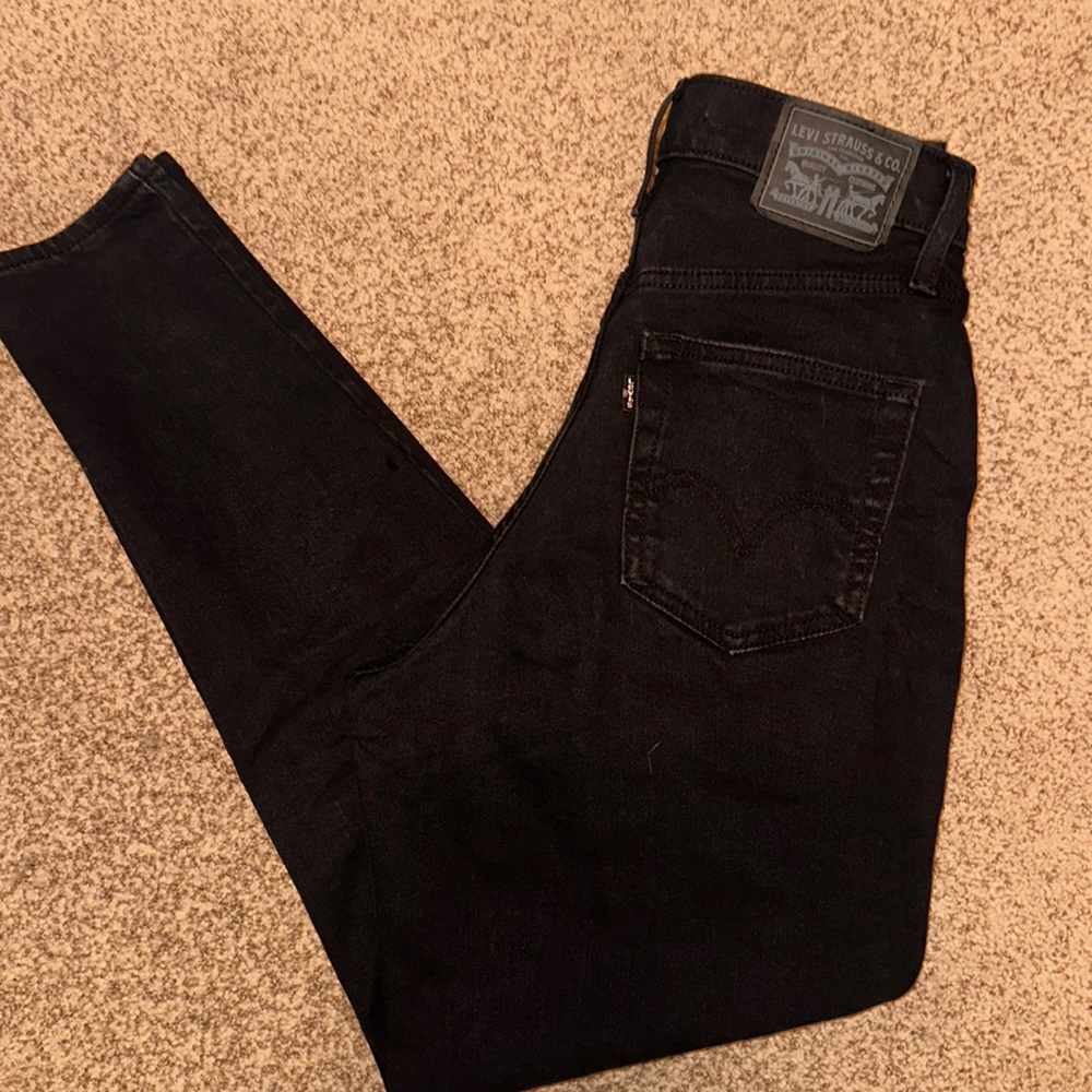 Levi’s Mom Jean